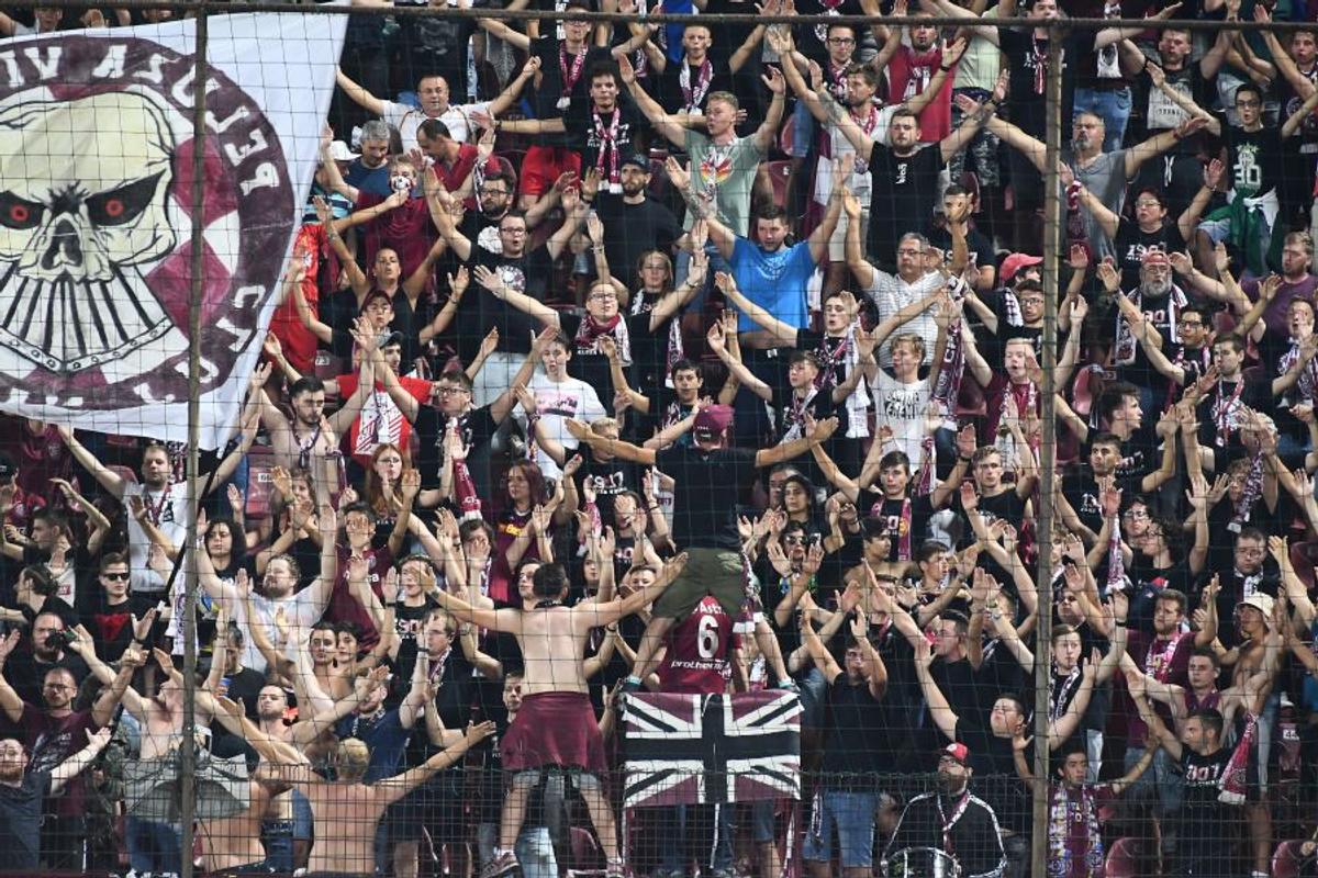 CFR CLUJ - SLAVIA PRAGA 0-1 // GALERIE FOTO Ardealul fain » Români din toată țara, unguri și cehi au luat cu asalt arena din Gruia