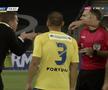 FOTO Scandal URIAȘ la U Cluj - Petrolul » Flavius Stoican a vrut să scoată echipa de pe teren! + Iureș la vestiare: „De ce m-ai eliminat, mă, băiatule?”