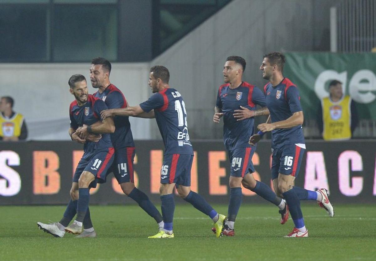 CHINDIA TÂRGOVIȘTE - FCSB 1-2 // FOTO+ VIDEO » Vintilă, acest exercițiu-experiment, e scos de Gnohere! „Bizonul” aduce victoria pentru FCSB în fața unei Chindii în care doar Moldovan are încredere