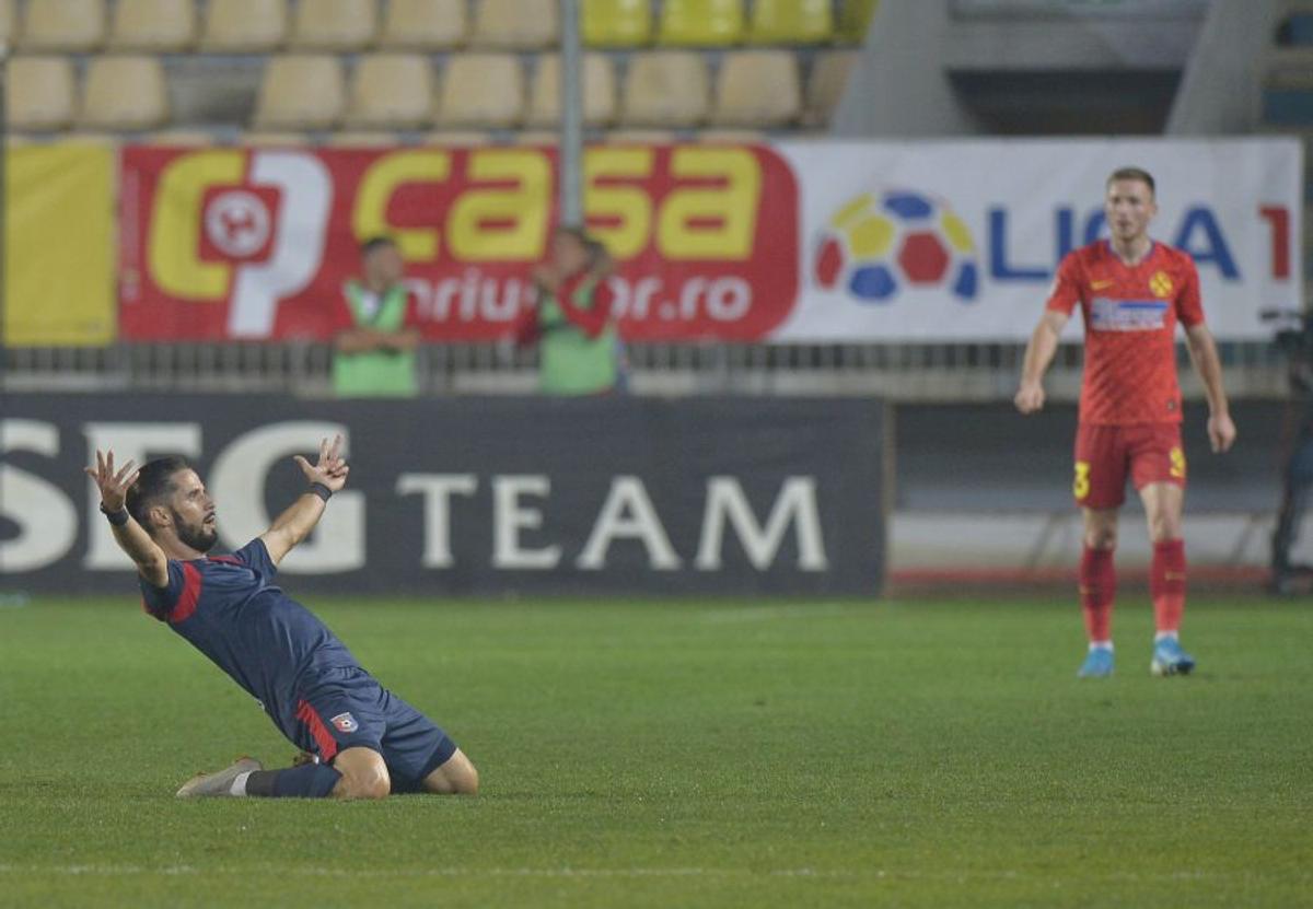 CHINDIA TÂRGOVIȘTE - FCSB 1-2 // FOTO+ VIDEO » Vintilă, acest exercițiu-experiment, e scos de Gnohere! „Bizonul” aduce victoria pentru FCSB în fața unei Chindii în care doar Moldovan are încredere
