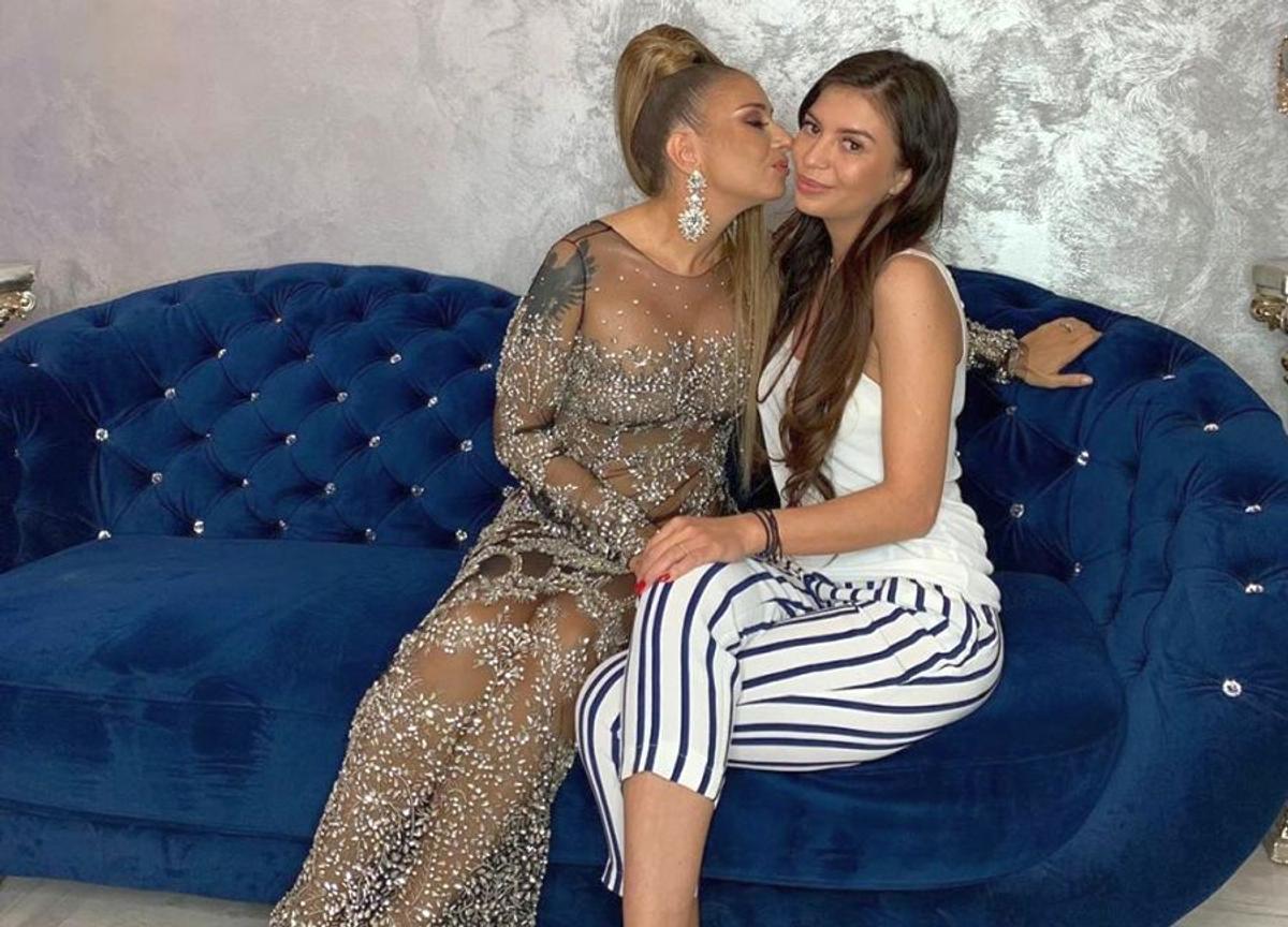FOTO Verișoara unui fotbalist din Liga 1, vacanță superhot în Dubai! A atras toate privirile