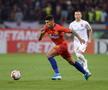 FCSB - CFR CLUJ // FOTO Faza serii pe stadion: ce scria pe o pânză afișată în mijlocul fanilor roș-albaștri :D