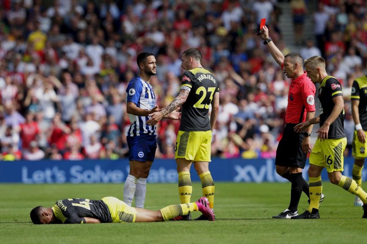 BRIGHTON - SOUTHAMPTON // FOTO + VIDEO Florin Andone a primit „ROȘU” direct după o intrare dură
