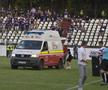 RAPID - ASU POLI // FOTO Clipe de panică: Timișoreanul Jurj, făcut KO de Lazăr » Ambulanța a intervenit de urgență și l-a transportat la spital!