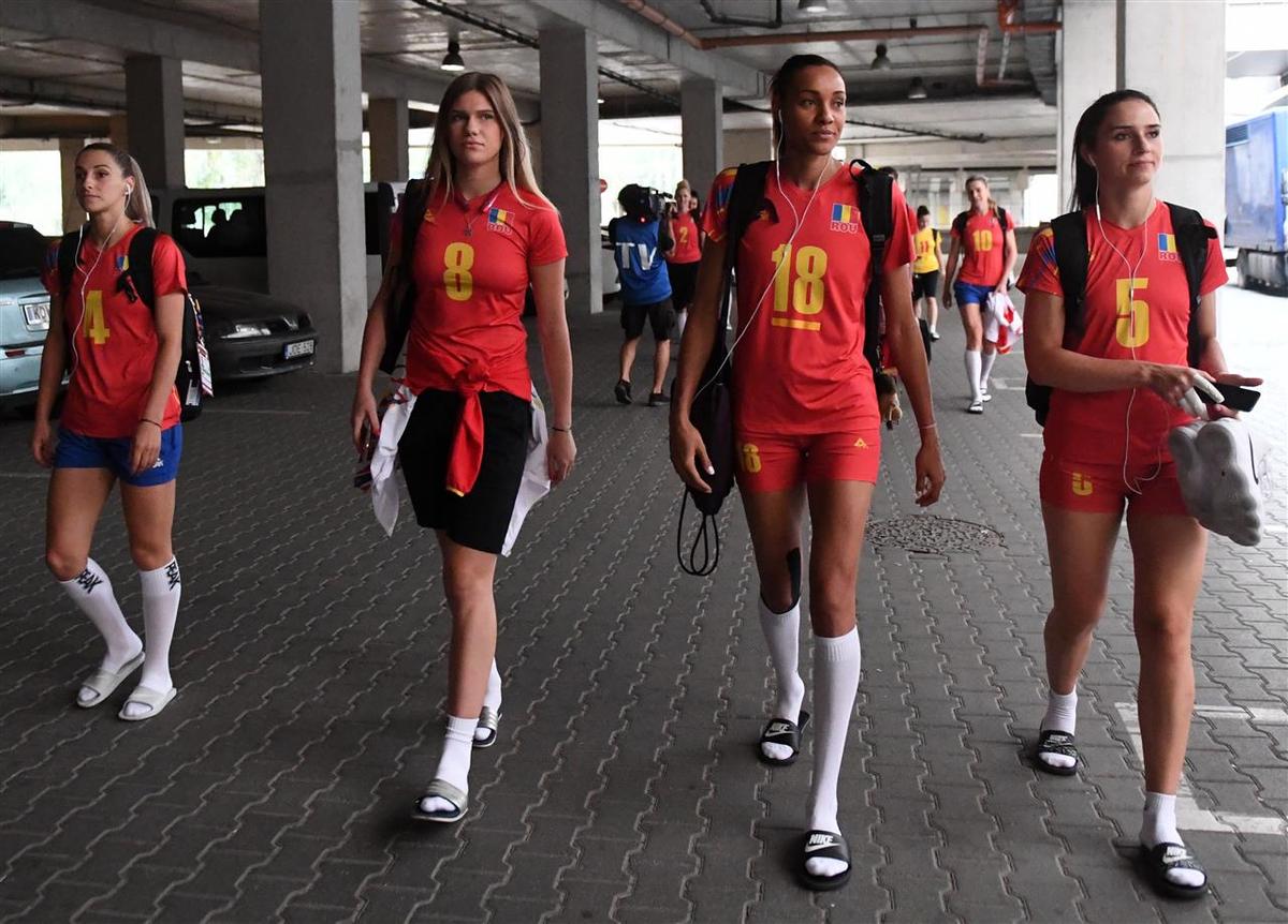 VIDEO+FOTO România a învins Ungaria la Campionatul European de volei și e aproape de o calificare de senzație în optimile de finală ale competiției
