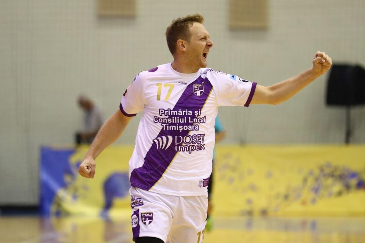 Galerie handbal Dinamo - Poli