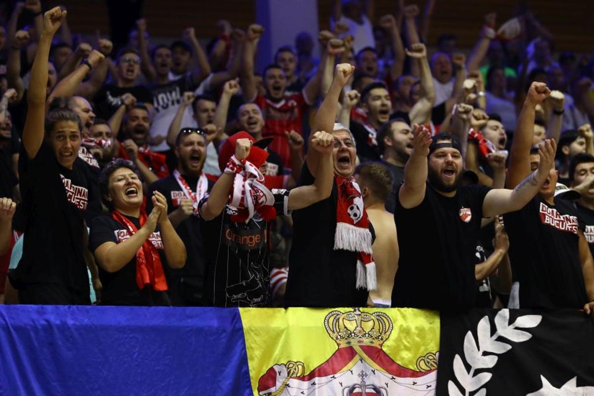 HANDBAL / GALERIE FOTO+VIDEO Dinamo a cucerit Supercupa la handbal masculin! De ce dă Federația în judecată