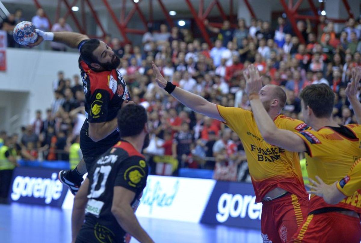 Dinamo - GOG Gudme 35-28 » VIDEO+FOTO Roș-albii înving în derby-ul cu GOG Gudme și sunt lideri în grupa din Liga Campionilor