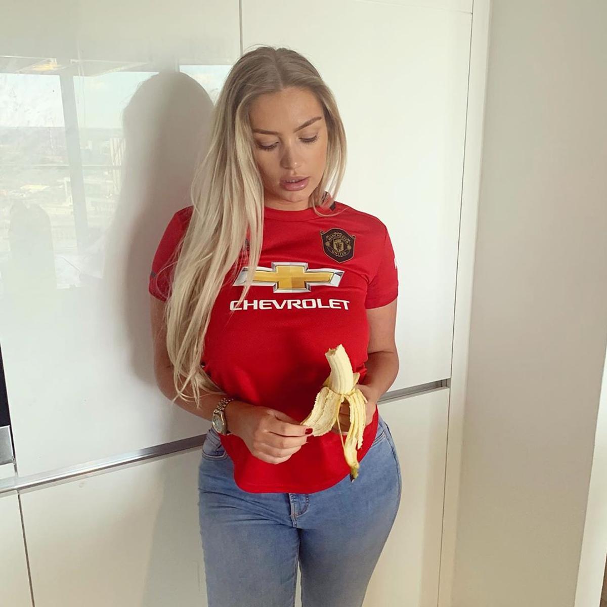 GALERIE FOTO Cea mai hot fană a lui Manchester United a încins imaginația „diavolilor”