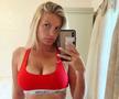 FOTO Cea mai hot fană a lui Manchester United a încins imaginația „diavolilor”: „Mă poți urmări doar dacă iubești echipa”