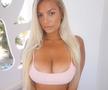 FOTO Cea mai hot fană a lui Manchester United a încins imaginația „diavolilor”: „Mă poți urmări doar dacă iubești echipa”