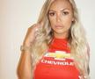 FOTO Cea mai hot fană a lui Manchester United a încins imaginația „diavolilor”: „Mă poți urmări doar dacă iubești echipa”