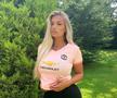 FOTO Cea mai hot fană a lui Manchester United a încins imaginația „diavolilor”: „Mă poți urmări doar dacă iubești echipa”