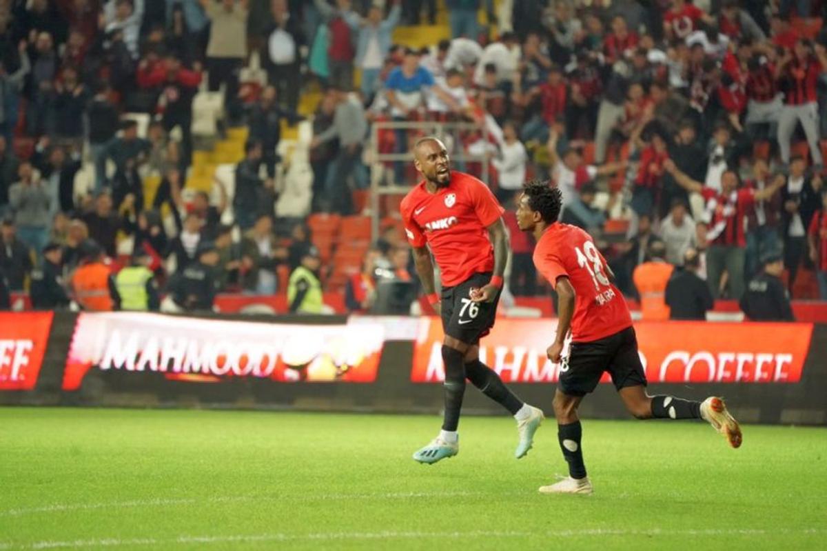 GAZIANTEP - ALANYASPOR 1-1 // VIDEO + FOTO Formația lui Șumudică revine în fața liderului din Turcia! Cum a celebrat antrenorul