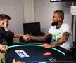 Ce lovitură! Gerard Pique și Arturo Vidal au câștigat jumătate de milion de euro la poker!