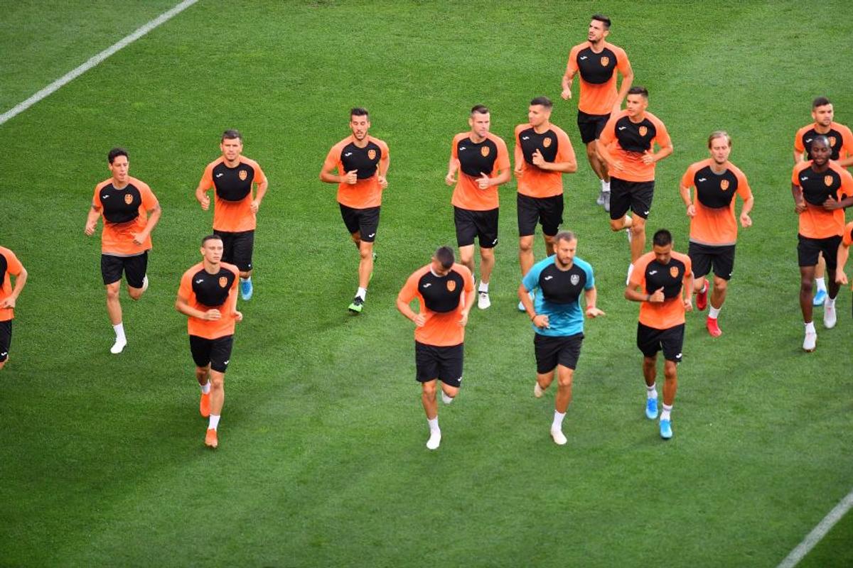 SLAVIA PRAGA - CFR CLUJ // VIDEO+FOTO Dan Petrescu se teme: „Slavia putea câștiga Europa League!” + Remarcă un detaliu surprinzător: „E inuman!”