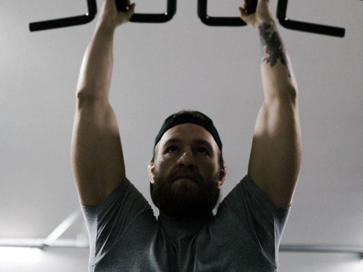 VIDEO + FOTO Câinele e cu ochii pe el » Conor McGregor se pregătește pentru revenirea în ring!