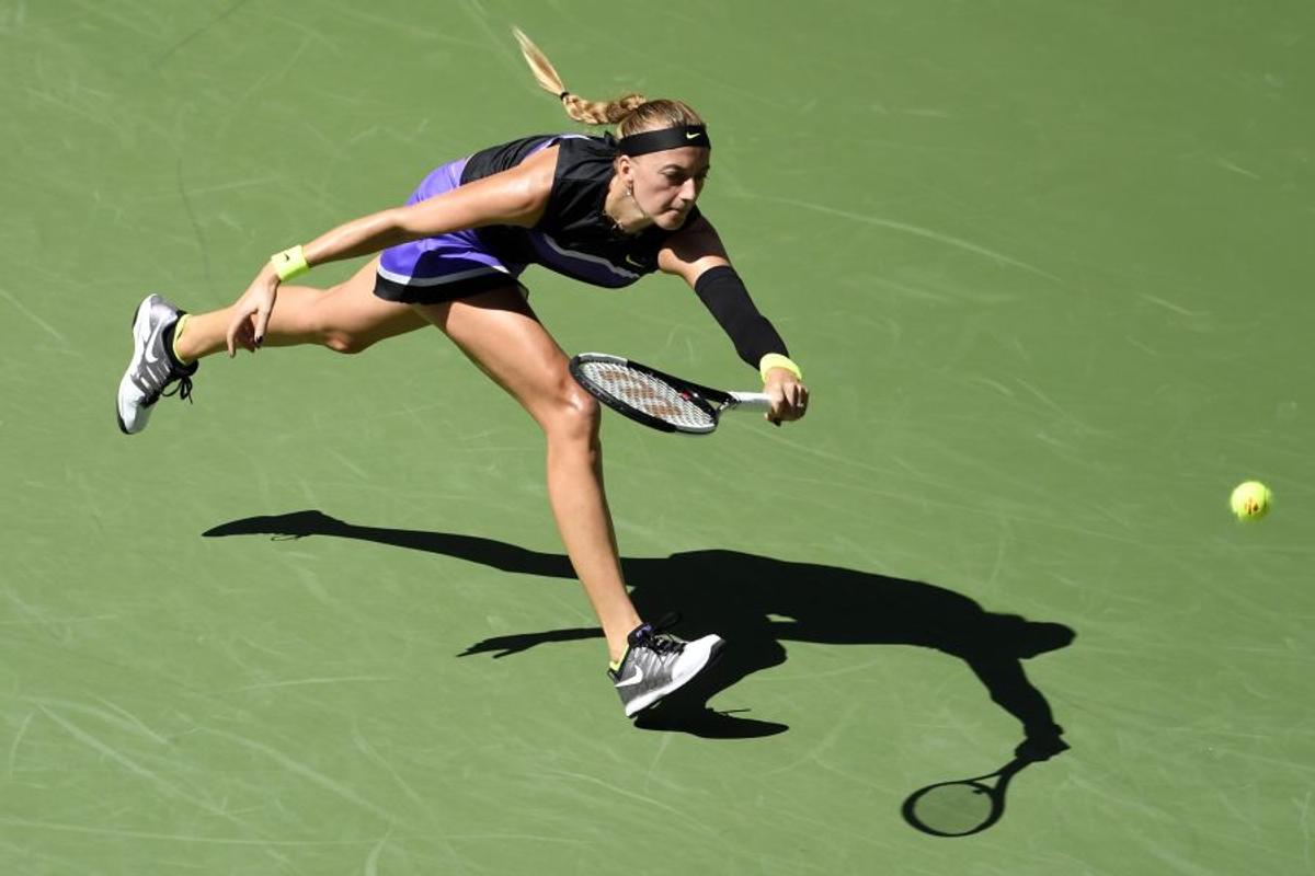 SIMONA HALEP LA US OPEN // VIDEO + FOTO  Surpriză de proporții! Simona a scăpat de Petra Kvitova, cea mai bună jucătoare de pe „sfertul” ei de tablou