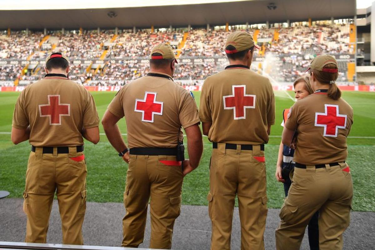 GUIMARAES - FCSB 1-0 // FCSB, out din Europa League după o prestație penibilă! Cronică de Remus Răureanu: „Calificarea ar fi aruncat la gunoi logica, toată teoria din fotbal și bunul simț”