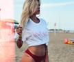 FOTO HOT Blonda e maestră la Magic: fotomodelul le-a arătat lui Vieri și Miccoli cum se face