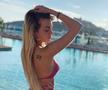 FOTO HOT Blonda e maestră la Magic: fotomodelul le-a arătat lui Vieri și Miccoli cum se face