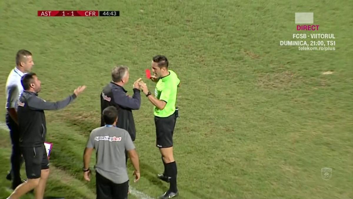 FOTO Dan Petrescu a fost eliminat cu Astra