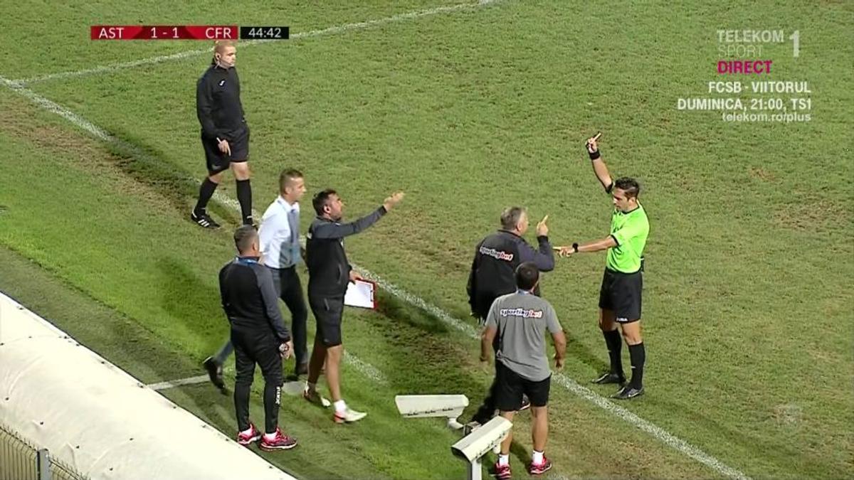 ASTRA - CFR CLUJ // FOTO Dan Petrescu, derapaj grosolan » L-a înjurat pe Sebastian Colțescu și a fost eliminat: „Du-te în p**a mea! Ce face jegul ăla?!”