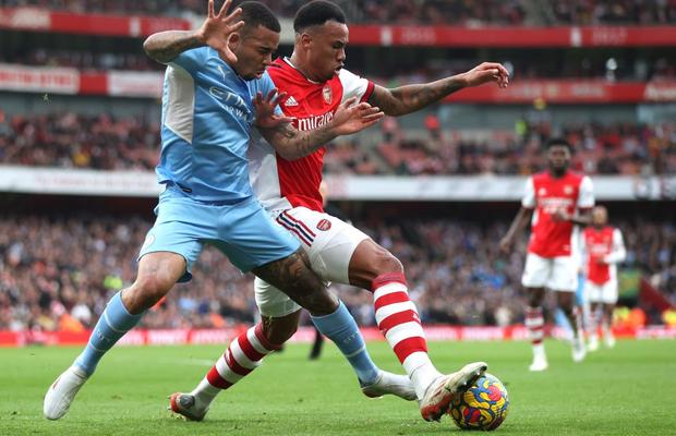 Manchester City câștigă primul derby din 2022, cu un gol în prelungiri » Arbitrul Attwell a fost în centrul ostilităților