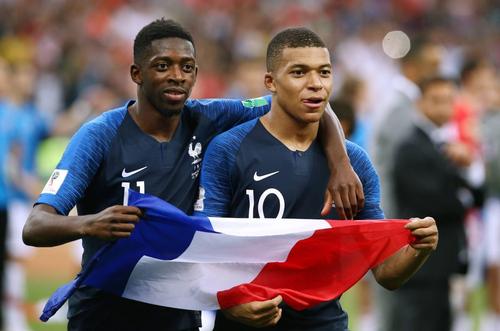 „Extrema” Ousmane Dembele (24 de ani) e foarte aproape să plece de la Barcelona și a primit o ofertă uriașă din partea lui Newcastle, locul 19 din Premier league.