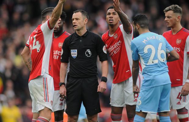 Controverse după Arsenal - Manchester City: „Când i-a arătat primul galben?! Inconsecvent! Să ne prezinte motivul”