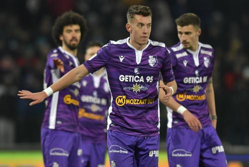 Alexandru Ișfan, 22 de ani, viitorul star al Argeșului, a avut un start de sezon fulminant în culorile viola, iar telefoanele pentru semnătura sa au început să sune.