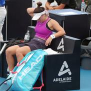 Bianca Andreescu, în timpul meciului cu Muguruza de la Adelaide / Sursă foto: Guliver/Getty Images