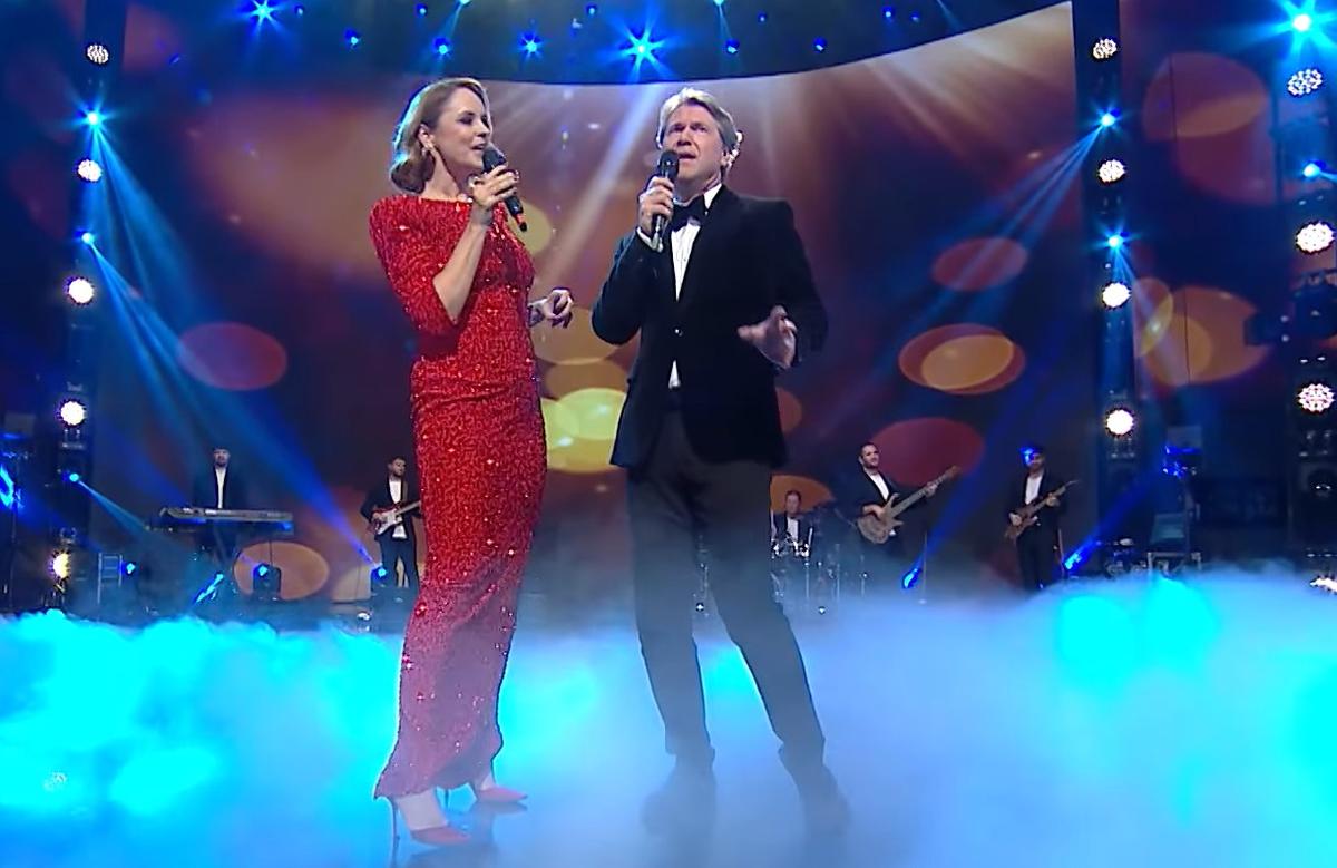 Florin Răducioiu, apariție de senzație de Revelion! A cântat în italiană alături de Andreea Marin