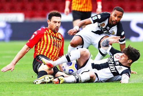 Dennis Man, intrând prin alunecare, foto: Guliver/gettyimages