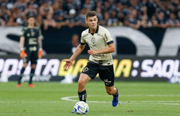 Griji la PSG: brazilianul care urma să fie transferat imediat a aflat la vizita medicală că trebuie să fie operat! » Cine a semnat pe 1 ianuarie la Paris!