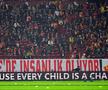 Fanii lui Galatasaray au afișat, la meciul cu Manchester United (3-3) din Europa League, mesaje pro-Gaza / Foto: Gazet Duvar