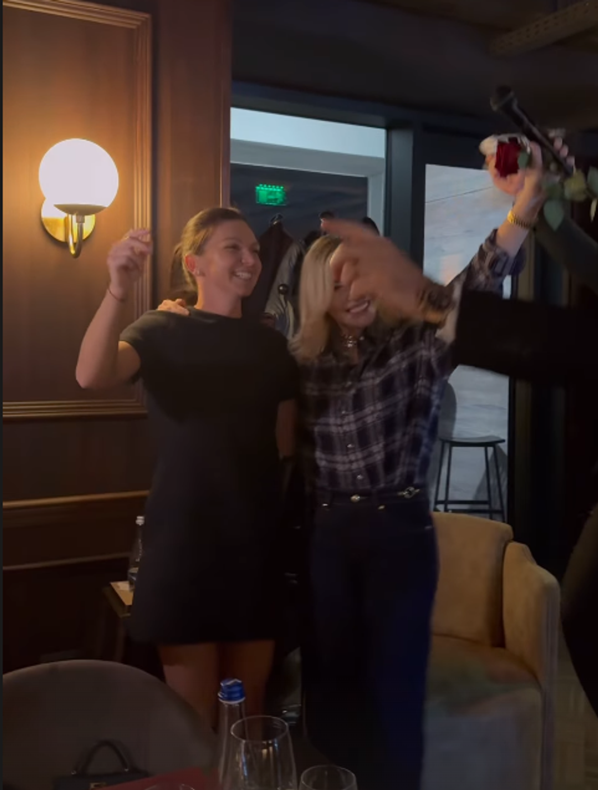 Simona Halep, așa cum n-ai mai văzut-o » Revelion de pomină! A cântat și a dansat o noapte întreagă: „Te admir și te respect infinit”