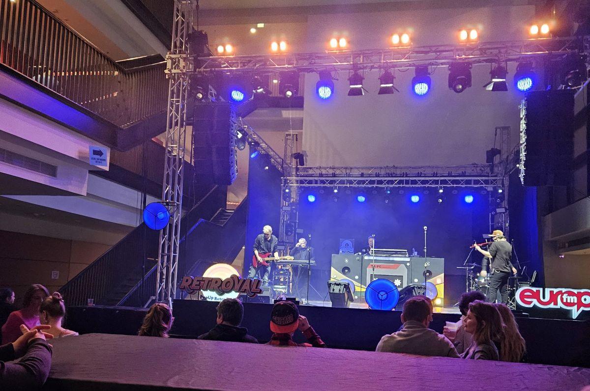 Credeai că le-ai văzut pe toate? Experiment: cum a fost Revelionul pe Arena Națională: 3 concerte, hore și atmosferă de anii '90 + Cât a costat noaptea petrecută în stadion