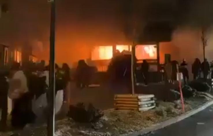 Incendiul din noaptea de Revelion izbucnit în Le Constellation Bar dintr-un resort din stațiunea de schi Crans-Montana
