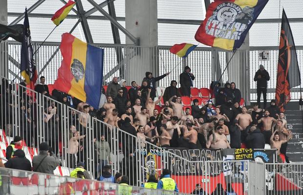 Ultrașii FCU Craiova se revoltă după decizia lui Adrian Mititelu! „Din cauza lui sunt două echipe în Craiova. A premeditat tot. Dezafilierea a fost premeditată”