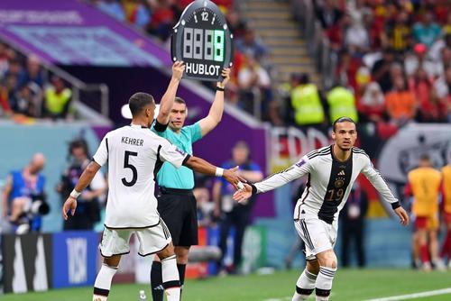 FIFA Club World Cup 2022 începe azi, cu meciul Al Ahly - Auckland City (21:00). Istvan Kovacs, 38 de ani, va fi arbitru de rezervă.