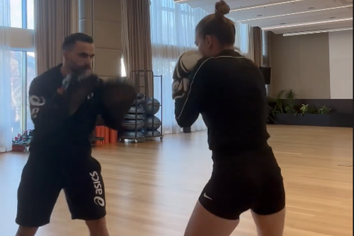 Simona Halep, în timpul unui antrenament de box/ foto: captură Instagram @Simona Halep