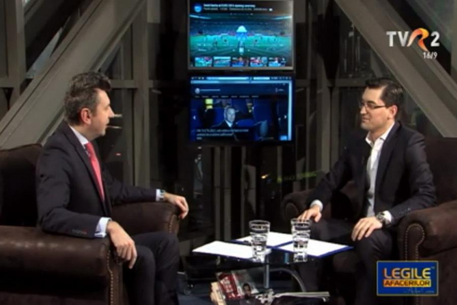 Moderatorul Andrei Cristea și Răzvan Burleanu Anomalii în TVR: reporterul detașat la COSR face știri despre fiica șefului COSR! Materialul a aruncat în aer redacția sport: „Slugărnicie gratuită! Vizionați acest material, cu ta-su, cu mă-sa...”