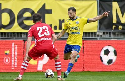Petrolul a pus pe liber 2 jucători. Șumudică paria pe unul dintre ei: „Cel mai bun din România!”