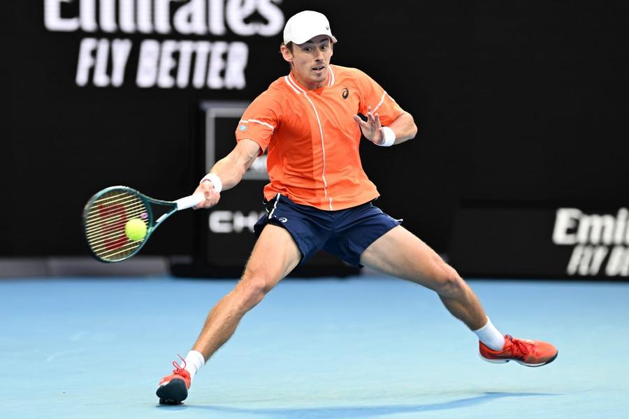 Alex de Minaur evoluând la Australian Open Foto: Imago Alex de Minaur, declarație sinceră: „Ea mă învață să mă bucur de viață”