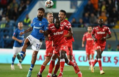 Ginerele lui Rivaldo, OUT de la Farul » Brazilianul a bifat doar 45 de minute în Superligă