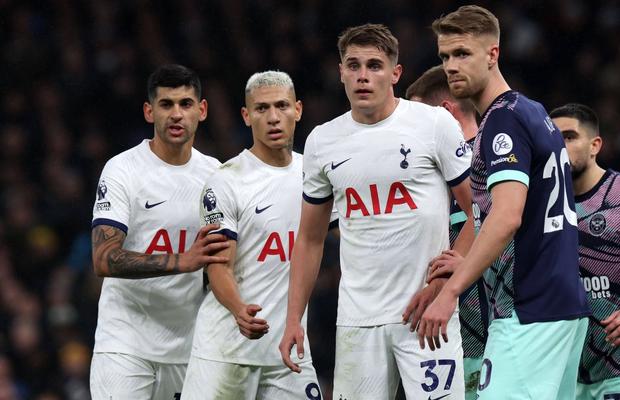 Eșec pentru Cristi Chivu! Fundașul dorit de el va ajunge cel mai probabil la Atletico