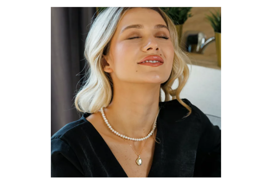 Lantisor cu Perle - Medalion amintirilor OVAL - Model 2 straturi cu sirag de perle si lantisor - Aur Galben 9K - Chic Bijoux Pregătește din timp cadoul de Valentine`s Day pentru iubita ta cu bijuteriile deosebite de la Chic Bijoux