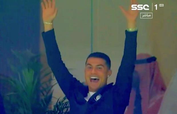 Execuție FABULOASĂ sub privirile lui Messi și Ronaldo! A înscris de la 60 de metri! Cristiano, în delir + Umilință pentru argentinian