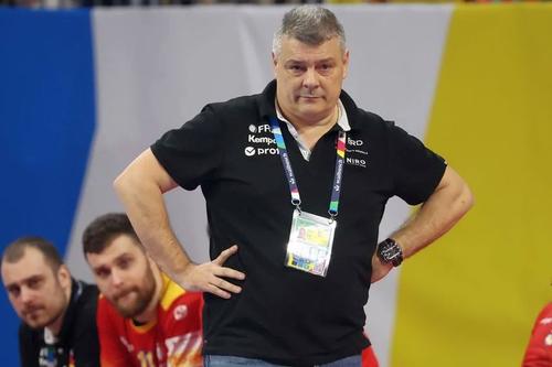 Xavi Pascual, „distrus” de Vasile Stângă